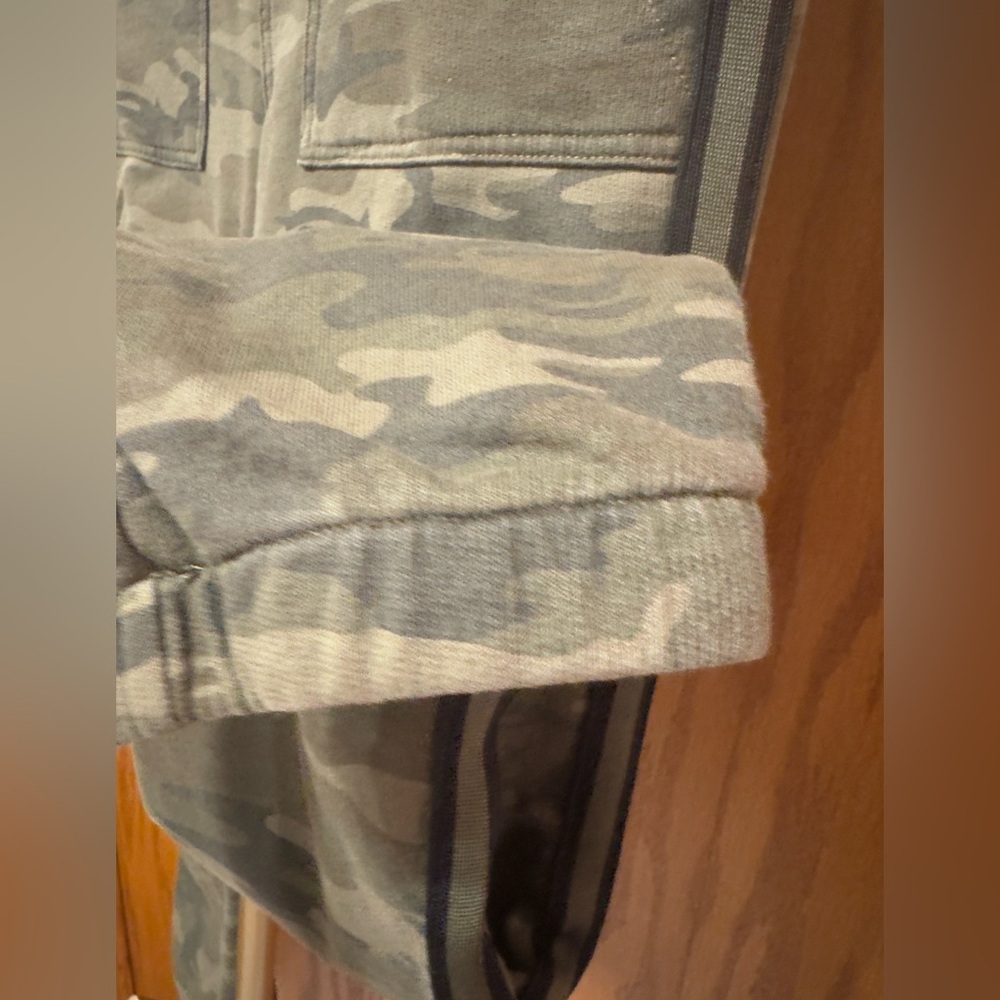 Sanctuary X Anthropologie Green Camouflage Stretch Pants w/side stripes Sz. 26 - Picture 9 of 16
